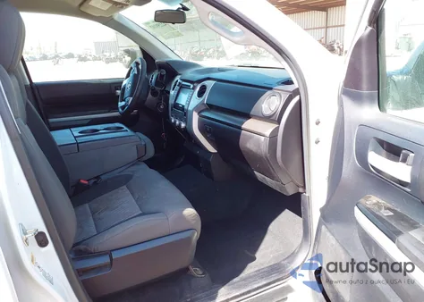 2015 Toyota Tundra Sr5 5.7L V8 z USA, uszkodzony, nr VIN 5TFRY5F11FX185561